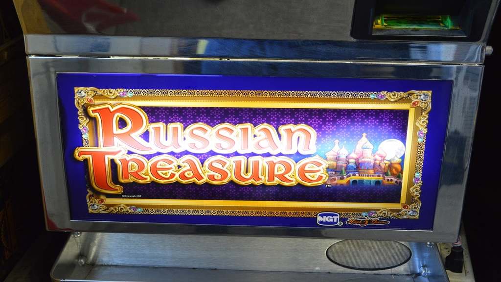 ¿Cómo jugar y ganar en las tragamonedas Russian Treasure?