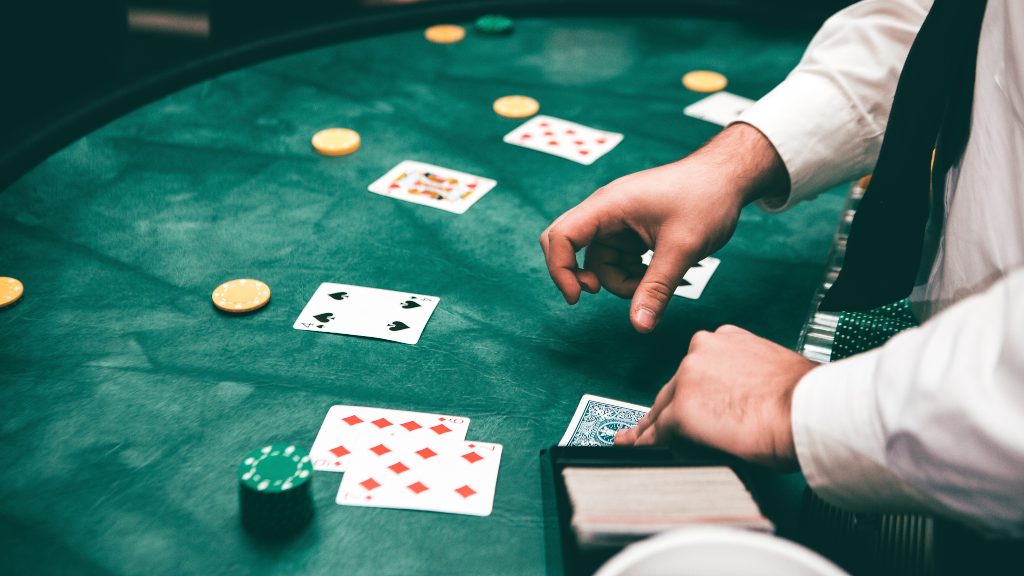¿Cómo jugar blackjack en Pokerstars?
