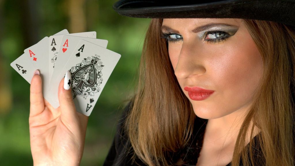 Cómo realizar apuestas en el póker: tipos y consejos