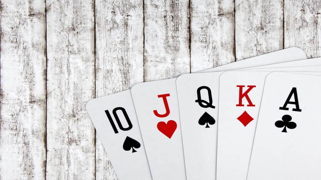 ¿Cuál es el orden de las cartas de póker?
